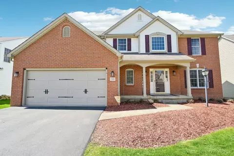 720 Lone Rise Dr E, Marysville, OH 43040