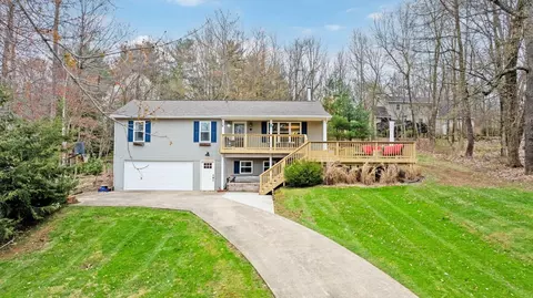 604 King Beach Dr, Howard, OH 43028