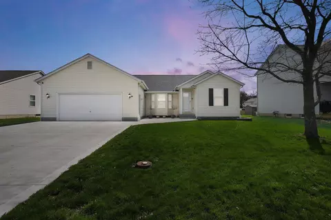 558 Virginia St, Ashville, OH 43103