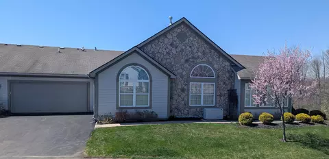 119 Colonial Woods Dr #32, Mount Vernon, OH 43050