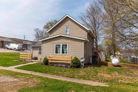 20 E Walnut St, Marengo, OH 43334 photo 8
