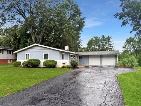 3318 Darbyshire Dr, Hilliard, OH 43026