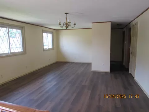 Living - 416 Cedar Heights Rd, Circleville, OH 43113 photo 1 of 2