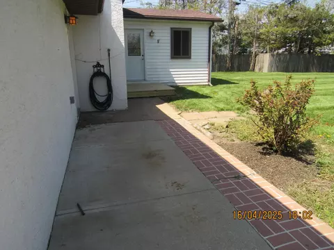Exterior - 416 Cedar Heights Rd, Circleville, OH 43113 photo 6 of 7