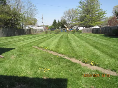 Exterior - 416 Cedar Heights Rd, Circleville, OH 43113 photo 3 of 7