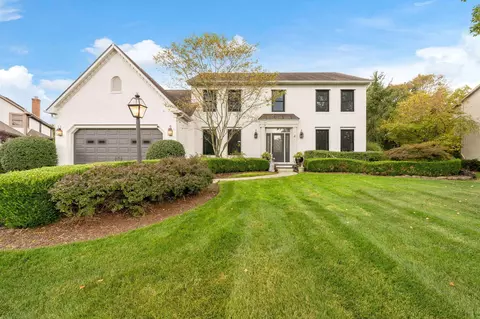 3040 Nantucket Dr, Lewis Center, OH 43035