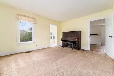 Living - 3526 Blacks Rd, Hebron, OH 43025 photo 1 of 5