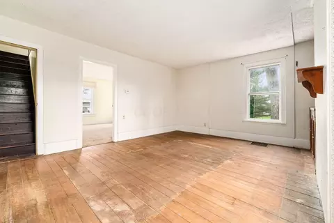 Living - 3526 Blacks Rd, Hebron, OH 43025 photo 3 of 5