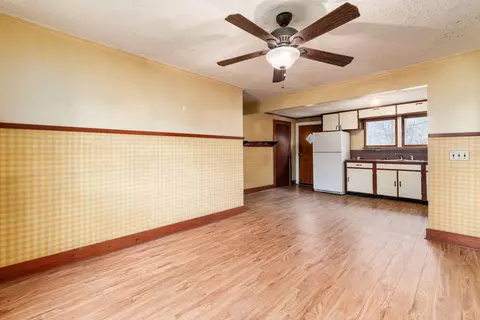 Living - 3526 Blacks Rd, Hebron, OH 43025 photo 5 of 5