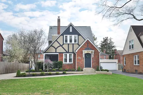 39 W Dunedin Rd, Columbus, OH 43214