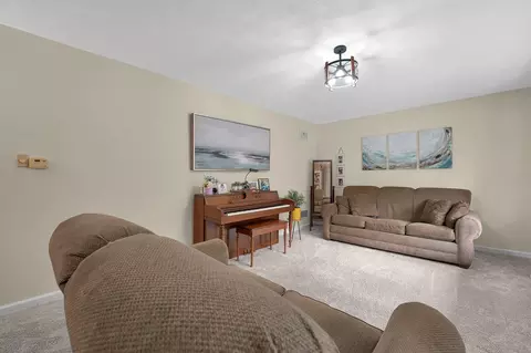 1337 N High St, Lancaster, OH 43130 photo 3