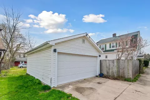218 E Washington Ave, Marion, OH 43302 photo 6