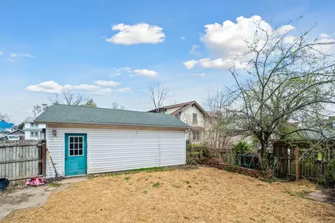 218 E Washington Ave, Marion, OH 43302 photo 5