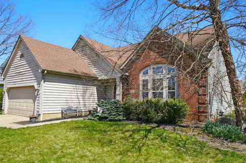 2482 Pressmen Dr, Hilliard, OH 43026