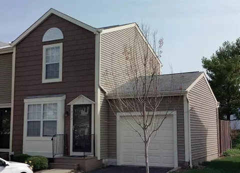 5017 Singleton Dr #24D, Hilliard, OH 43026