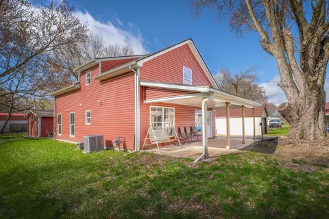 115 E 2nd St, Cardington, OH 43315