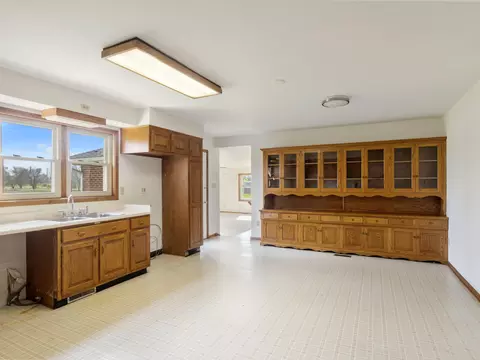 435 W County Line Rd, Springfield, OH 45502 photo 10