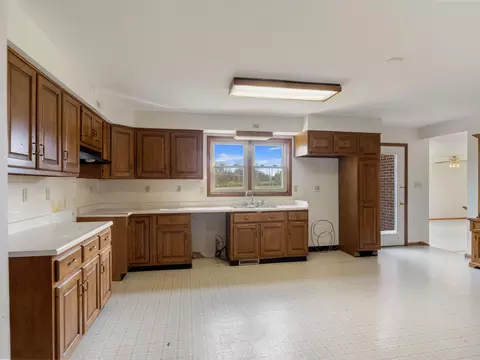 435 W County Line Rd, Springfield, OH 45502 photo 9
