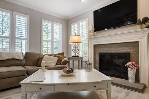 Living - 7457 Maynooth Dr, Dublin, OH 43017 photo 3 of 6
