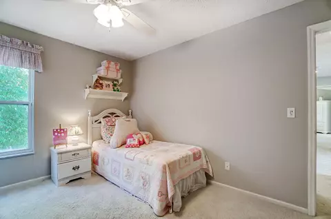 Bedroom - 7457 Maynooth Dr, Dublin, OH 43017 photo 9 of 11