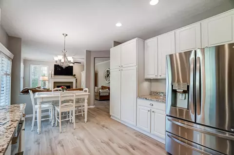Kitchen - 7457 Maynooth Dr, Dublin, OH 43017 photo 6 of 7