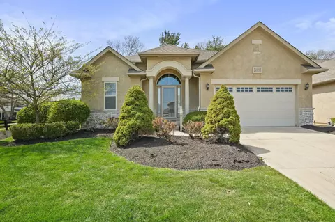 4979 Francisco Glen Dr, Columbus, OH 43220