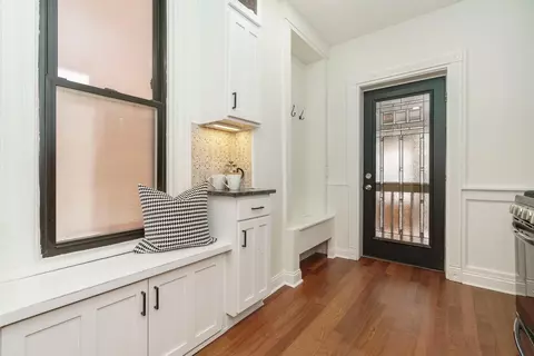 Entry Way - 183 E 1st Ave, Columbus, OH 43201 photo 1 of 1