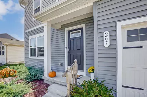 Exterior - 207 S Tuttle Rd, Springfield, OH 45505 photo 9 of 9