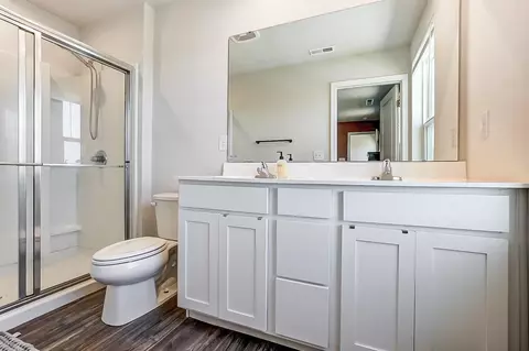 Bath - 207 S Tuttle Rd, Springfield, OH 45505 photo 3 of 6