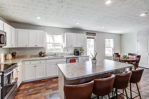 Kitchen - 207 S Tuttle Rd, Springfield, OH 45505 photo 2 of 4