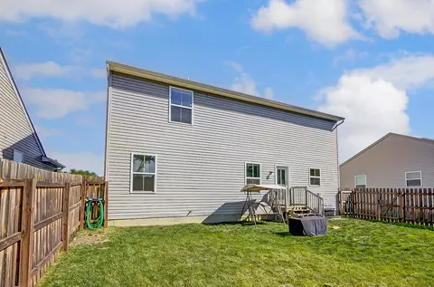 Exterior - 207 S Tuttle Rd, Springfield, OH 45505 photo 4 of 9