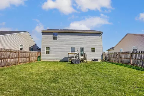 Exterior - 207 S Tuttle Rd, Springfield, OH 45505 photo 3 of 9