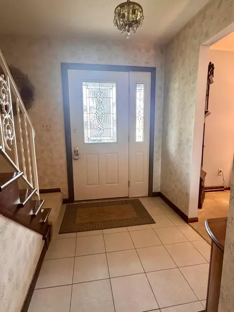 Entry Way - 5294 Torchwood Loop E, Columbus, OH 43229 photo 1 of 9