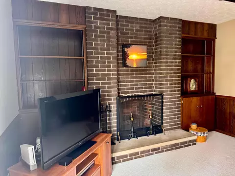 Living - 5294 Torchwood Loop E, Columbus, OH 43229 photo 9 of 10