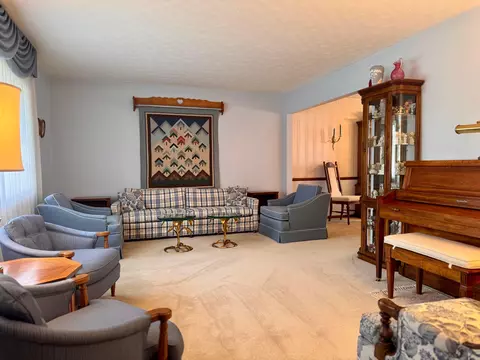 Living - 5294 Torchwood Loop E, Columbus, OH 43229 photo 3 of 10