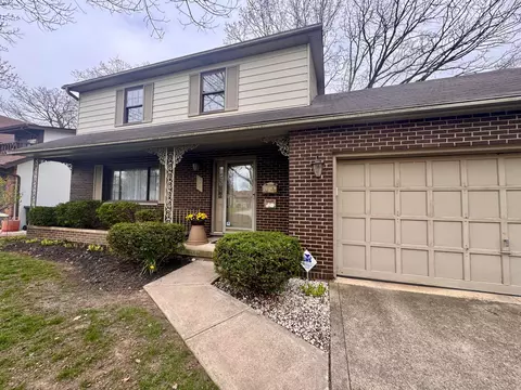 Exterior - 5294 Torchwood Loop E, Columbus, OH 43229 photo 5 of 13
