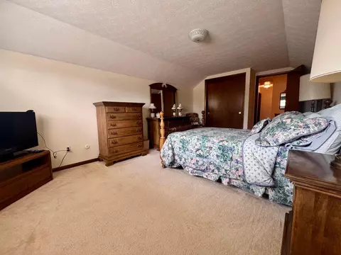 Bedroom - 5294 Torchwood Loop E, Columbus, OH 43229 photo 2 of 10