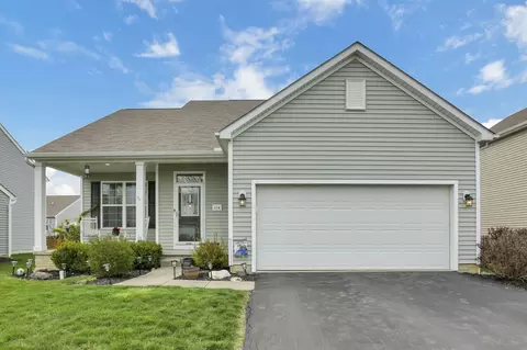 114 Hummock Dr, Pataskala, OH 43062