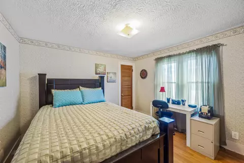 Bedroom - 519 Oak St, Marion, OH 43302 photo 3 of 4