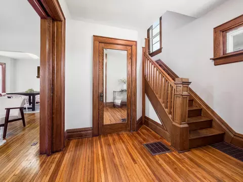 384 E 13th Ave, Columbus, OH 43201 photo 9