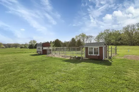 Exterior - 3427 Stringtown Rd NE, Lancaster, OH 43130 photo 16 of 22
