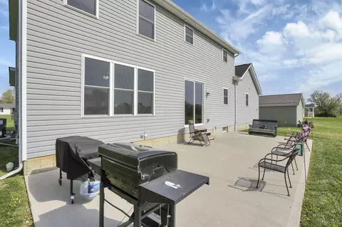 Exterior - 3427 Stringtown Rd NE, Lancaster, OH 43130 photo 12 of 22