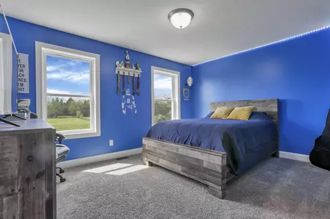 Bedroom - 3427 Stringtown Rd NE, Lancaster, OH 43130 photo 4 of 8