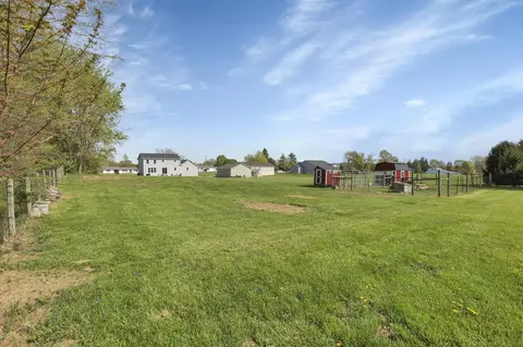 Exterior - 3427 Stringtown Rd NE, Lancaster, OH 43130 photo 17 of 22