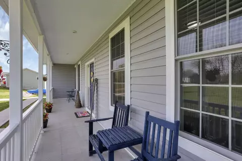 Exterior - 3427 Stringtown Rd NE, Lancaster, OH 43130 photo 6 of 22