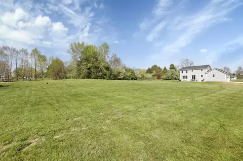Exterior - 3427 Stringtown Rd NE, Lancaster, OH 43130 photo 20 of 22