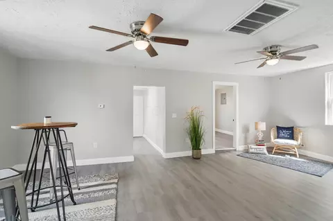 Living - 1002 Wayne Ave, Springfield, OH 45503 photo 1 of 4