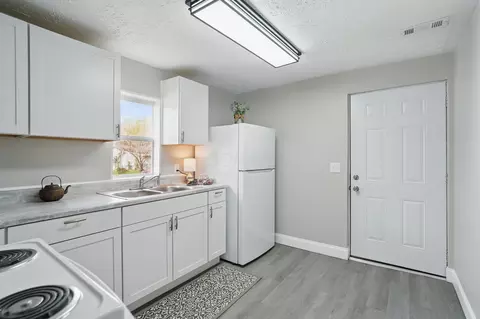 Kitchen - 1002 Wayne Ave, Springfield, OH 45503 photo 1 of 2