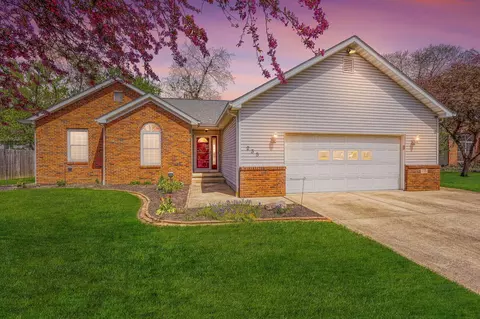 235 Portage Ct, Canal Winchester, OH 43110