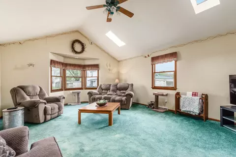 Living - 52 3rd St SE, Newark, OH 43055 photo 3 of 4